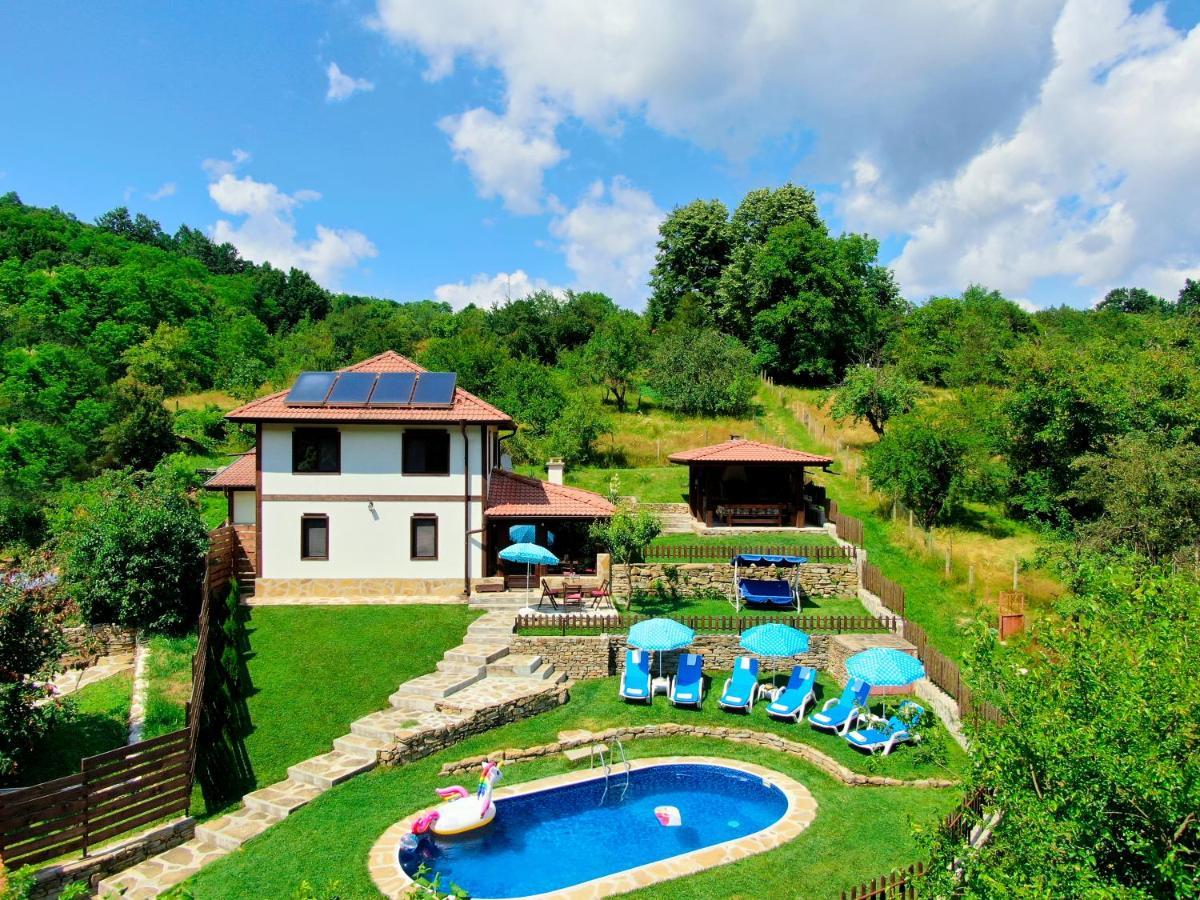 House Maya Trjawna Exterior foto