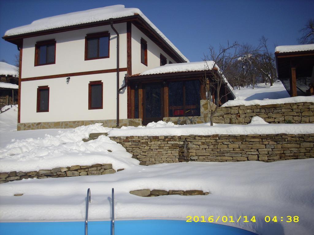 House Maya Trjawna Exterior foto
